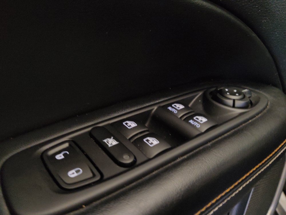 Used 2019 Jeep Compass Latitude FWD image 27