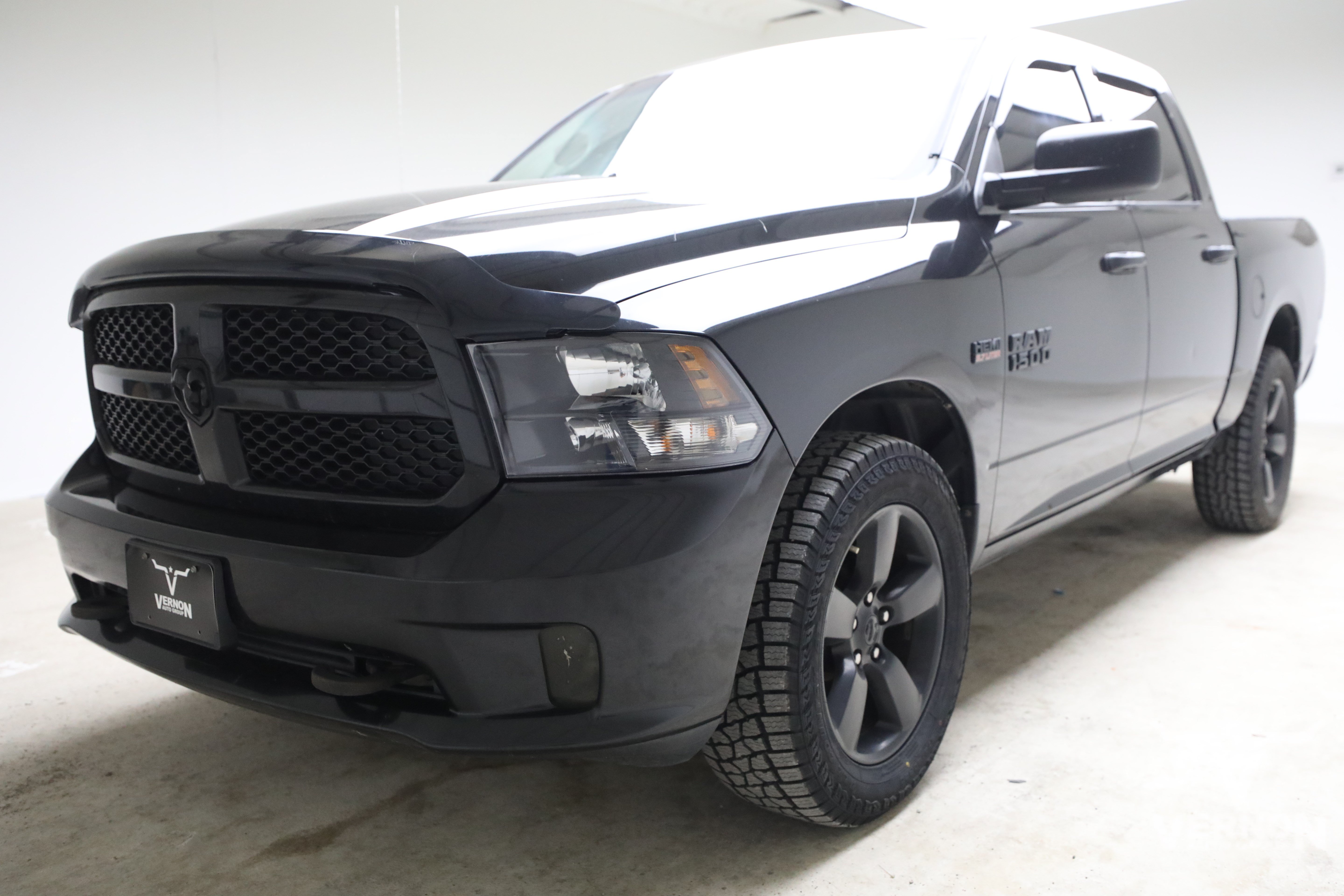 Used 2016 RAM 1500 ST AWD/4WD image 1