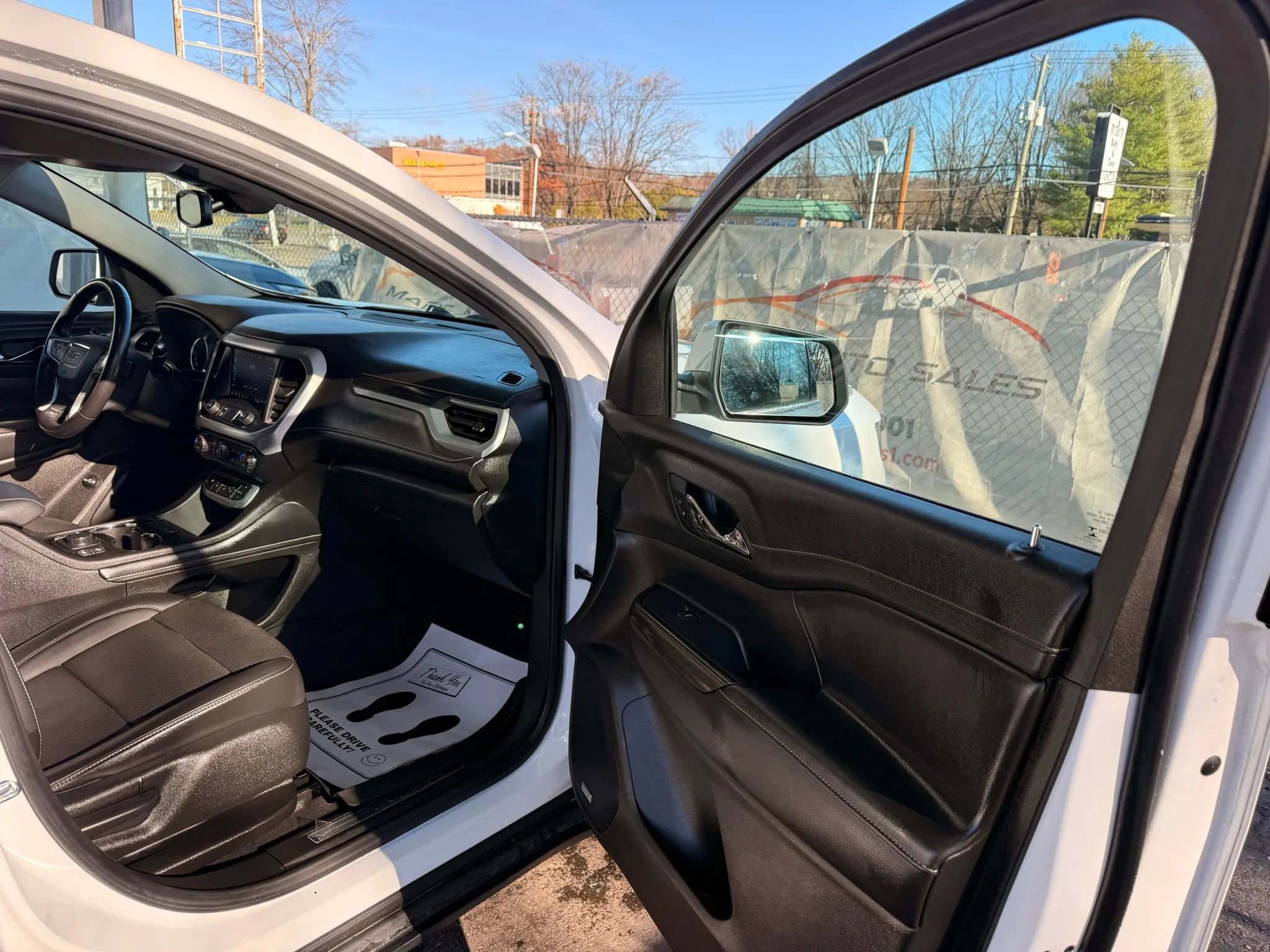 Used 2022 GMC Acadia SLT w/ LPO, Floor Liner Package image 73