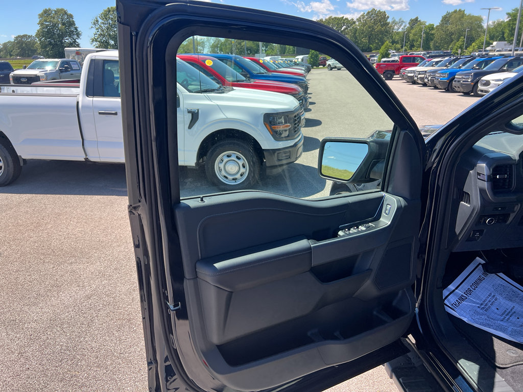 New 2025 Ford F150 XLT w/ Equipment Group 301A Standard image 16