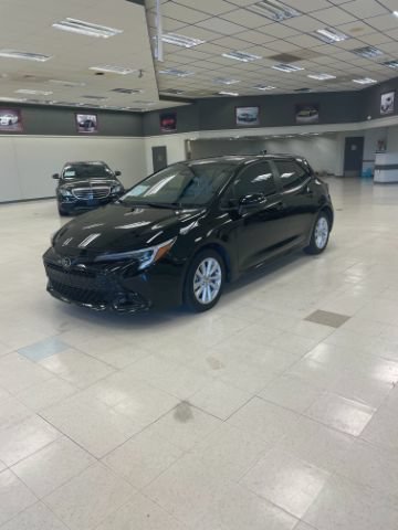 Used 2025 Toyota Corolla SE FWD image 1