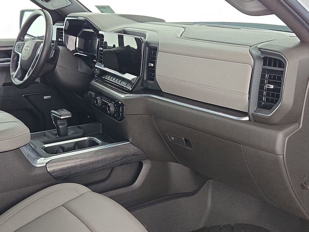 Used 2026 Chevrolet Silverado 1500 LTZ w/ Technology Package RWD image 34