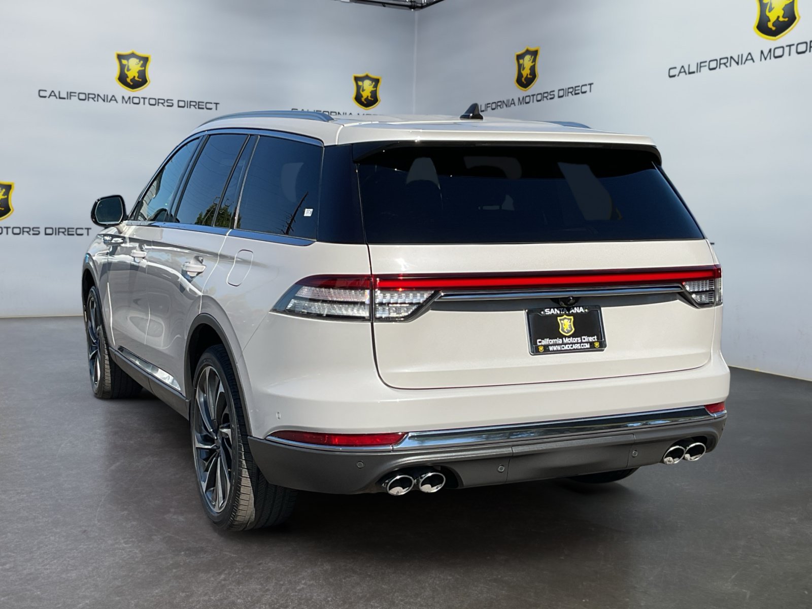 Used 2023 Lincoln Aviator Reserve w/ Equipment Group 201A AWD/4WD image 7
