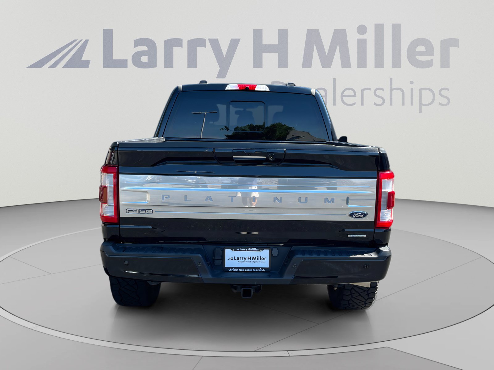 Used 2023 Ford F150 Platinum w/ FX4 Off-Road Package AWD/4WD image 4
