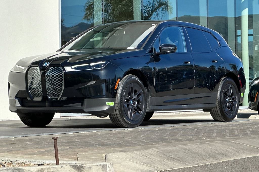 Used 2023 BMW iX xDrive50 image 6