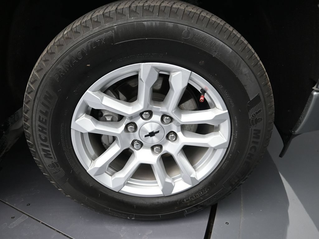 Used 2023 Chevrolet Silverado 1500 RST RWD image 9