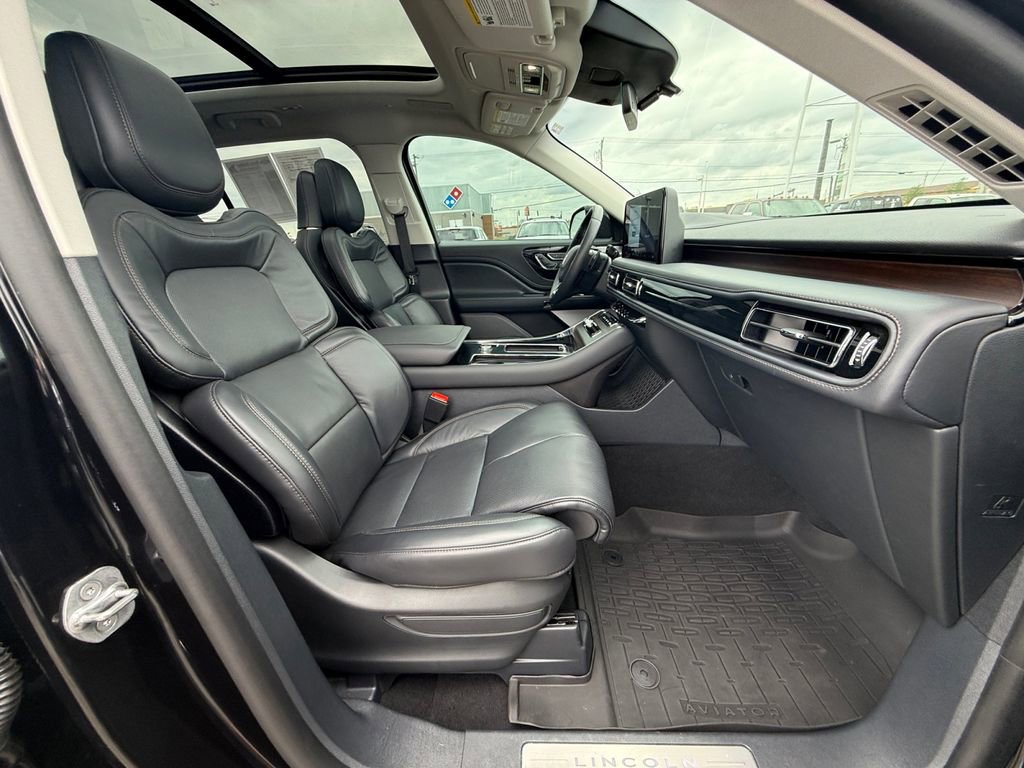 Used 2025 Lincoln Aviator Reserve w/ Equipment Group 201A AWD/4WD image 32