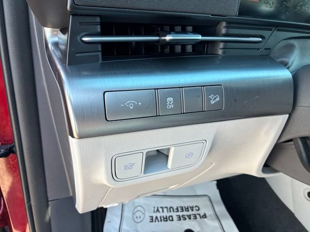 Used 2024 Hyundai Kona Limited AWD/4WD image 8