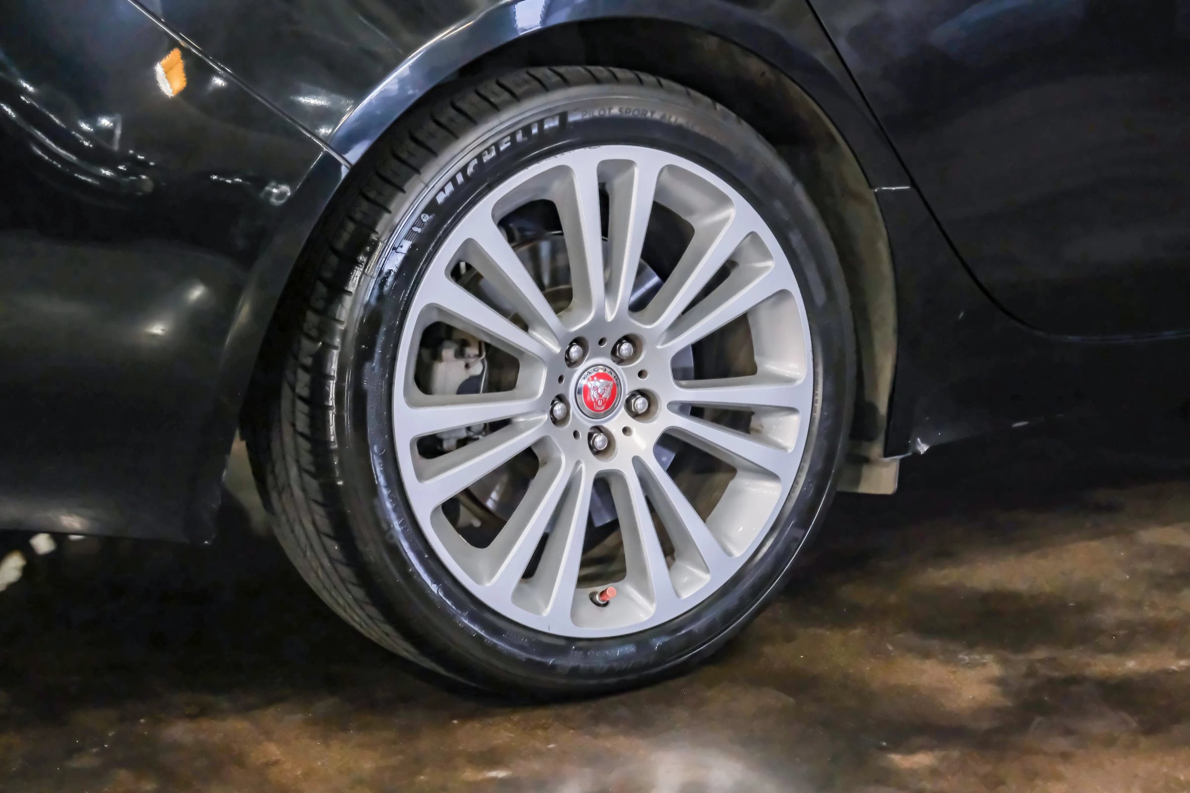 Used 2020 Jaguar XF Prestige RWD image 50