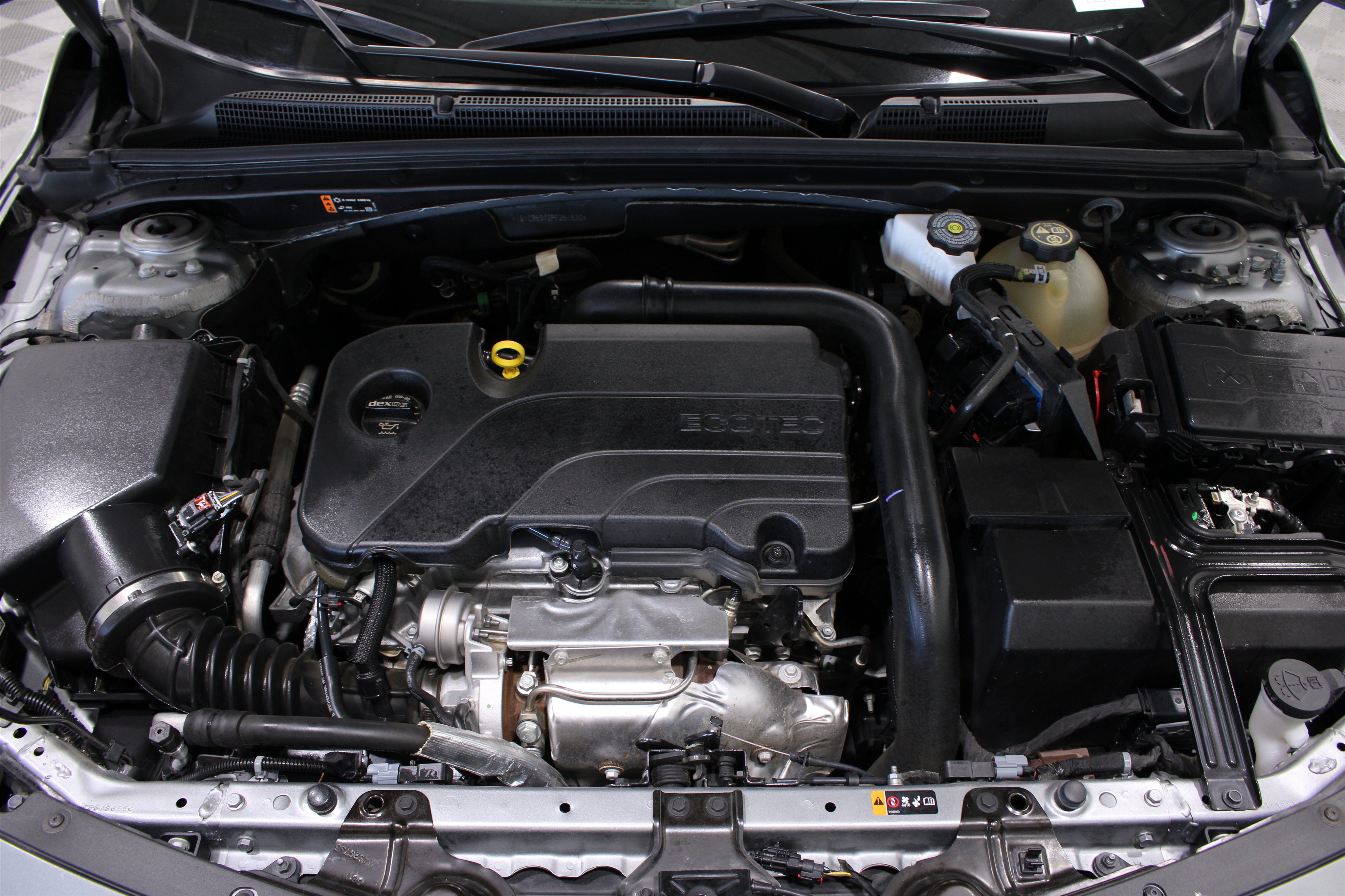 Used 2023 Chevrolet Malibu LS FWD image 39