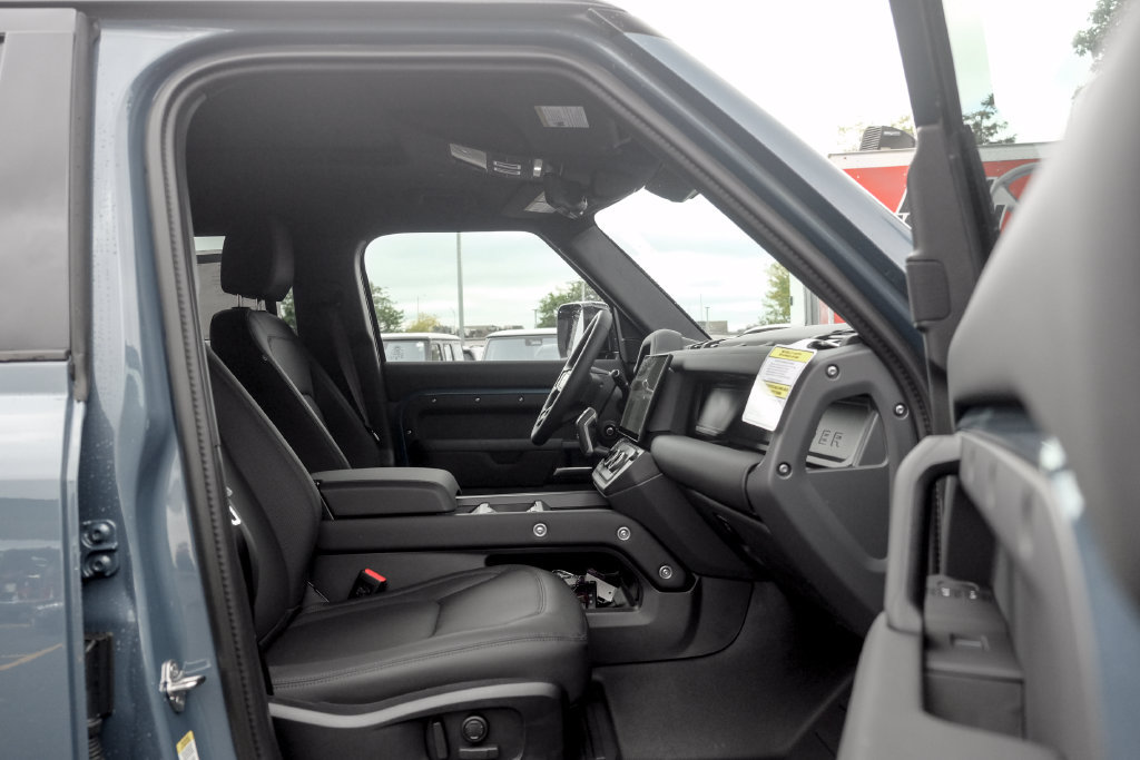 New 2026 Land Rover Defender 110 S AWD/4WD image 22