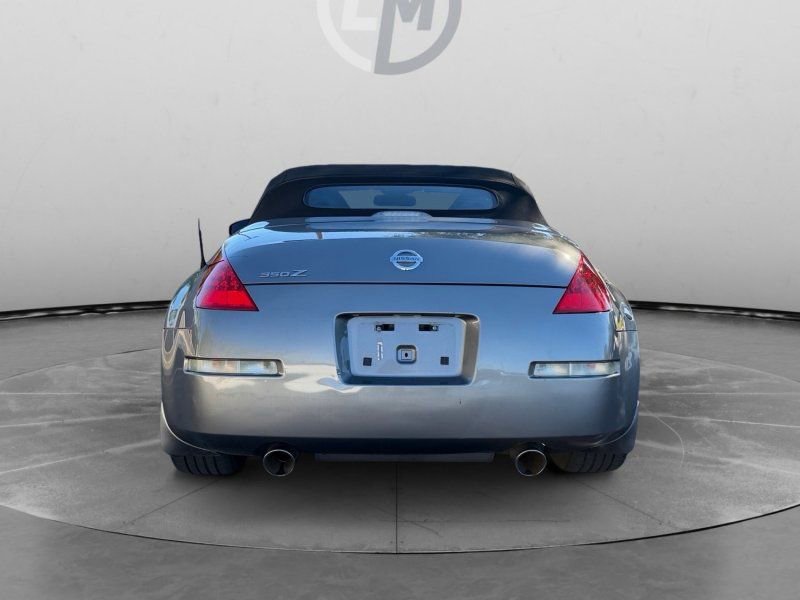 Used 2008 Nissan 350Z Grand Touring image 4