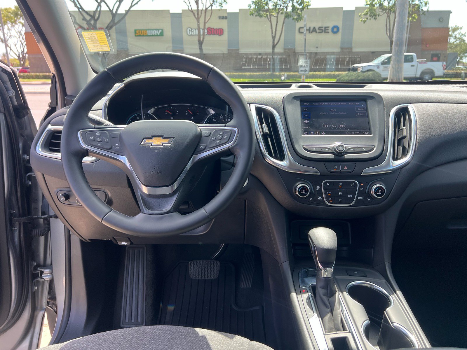 Used 2024 Chevrolet Equinox LT w/ Driver Convenience Package AWD/4WD image 18