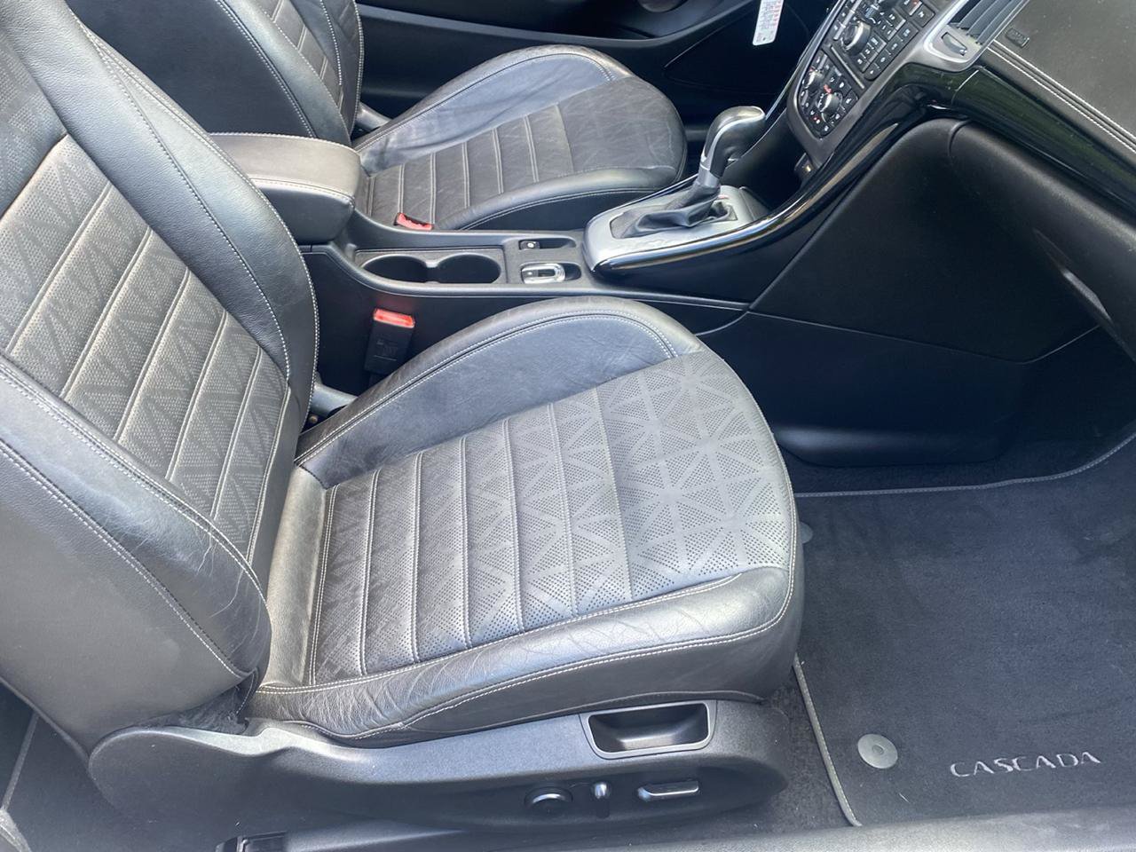 Used 2019 Buick Cascada Premium FWD image 7