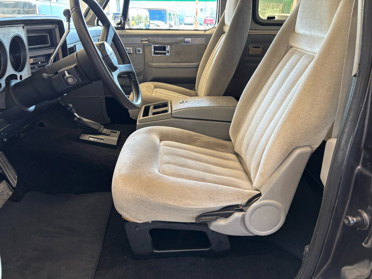 Used 1991 Chevrolet Blazer 4WD image 13