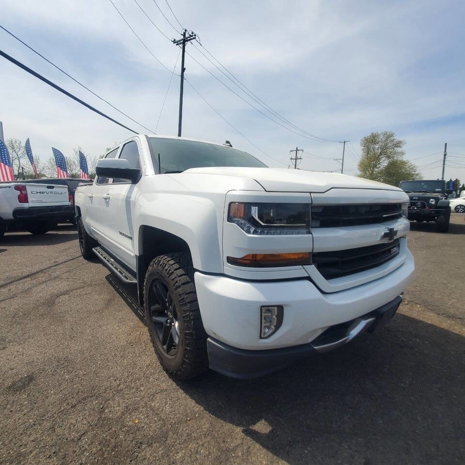 Used 2017 Chevrolet Silverado 1500 LT w/ All Star Edition image 8