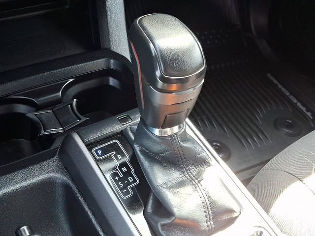 Used 2018 Toyota Tacoma TRD Off-Road image 16