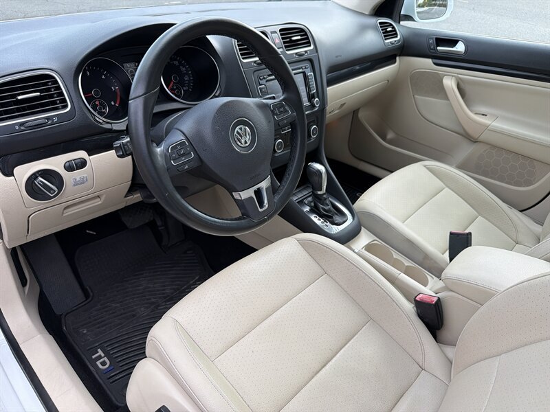 Used 2014 Volkswagen Jetta TDI FWD image 10