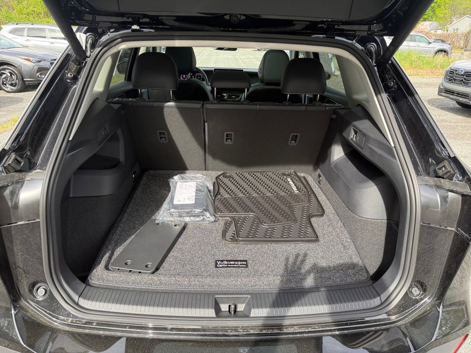 New 2026 Volkswagen Tiguan SE AWD/4WD image 15