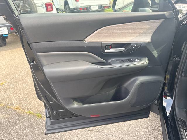 Used 2026 Toyota Grand Highlander FWD image 12