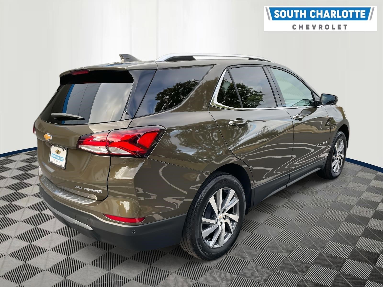 Used 2023 Chevrolet Equinox Premier image 6
