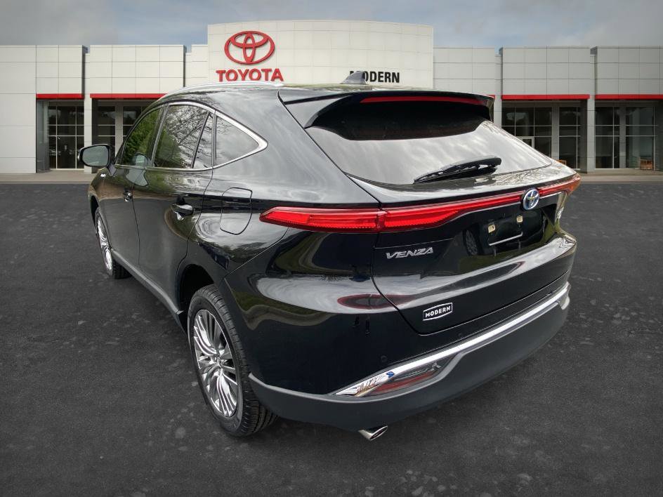 Certified 2021 Toyota Venza Limited image 6
