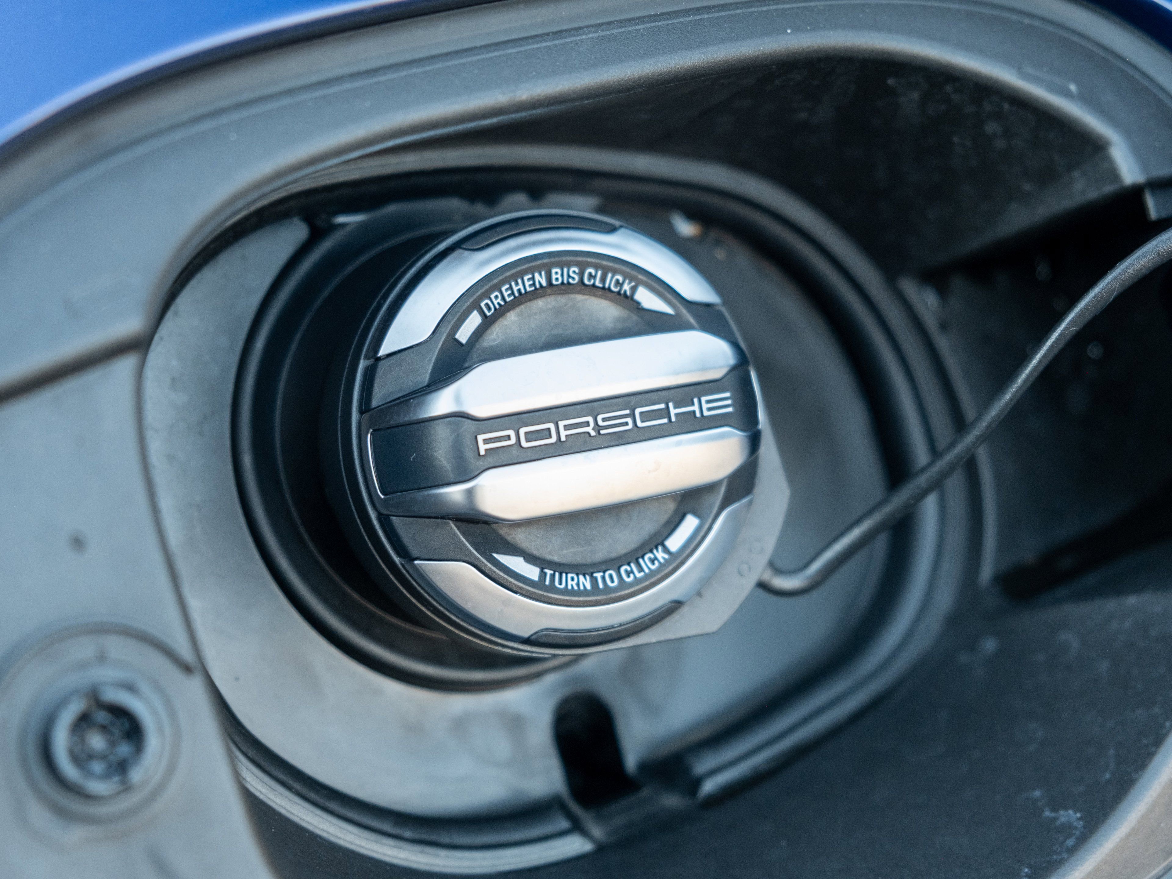 Certified 2023 Porsche Macan image 37