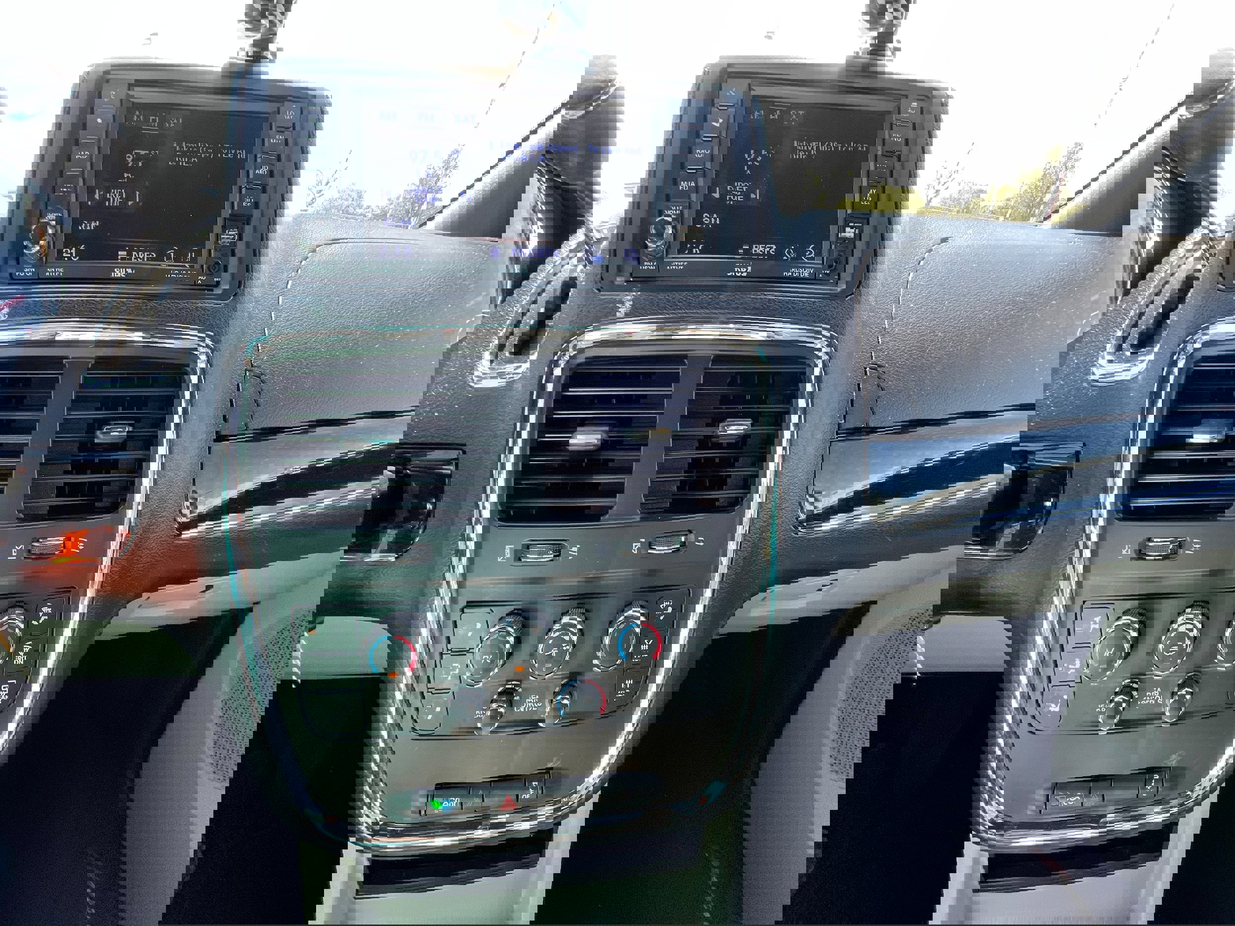 Used 2018 Dodge Grand Caravan SXT image 23