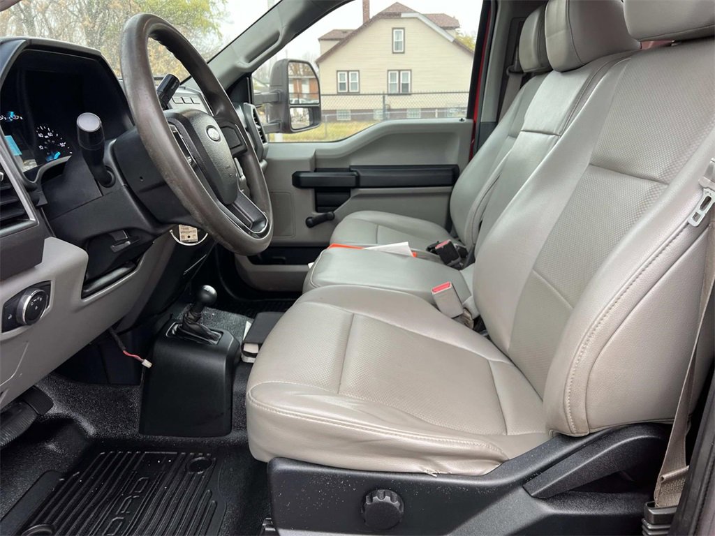 Used 2017 Ford F550 4x4 Regular Cab Super Duty image 18