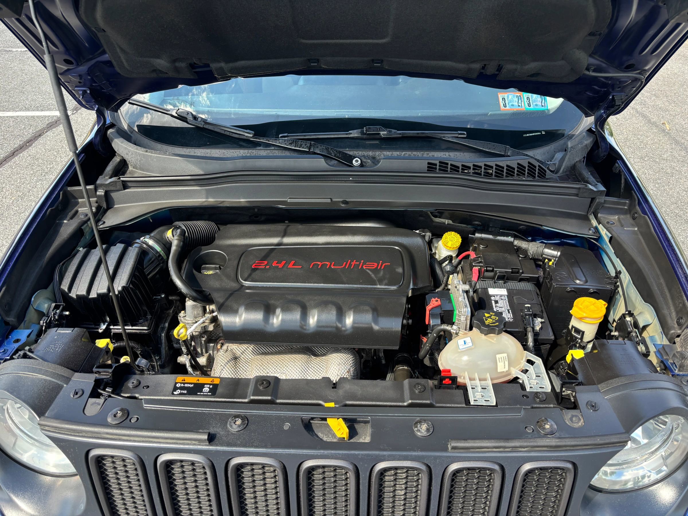 Used 2017 Jeep Renegade Trailhawk w/ Popular Equipment Group AWD/4WD image 22
