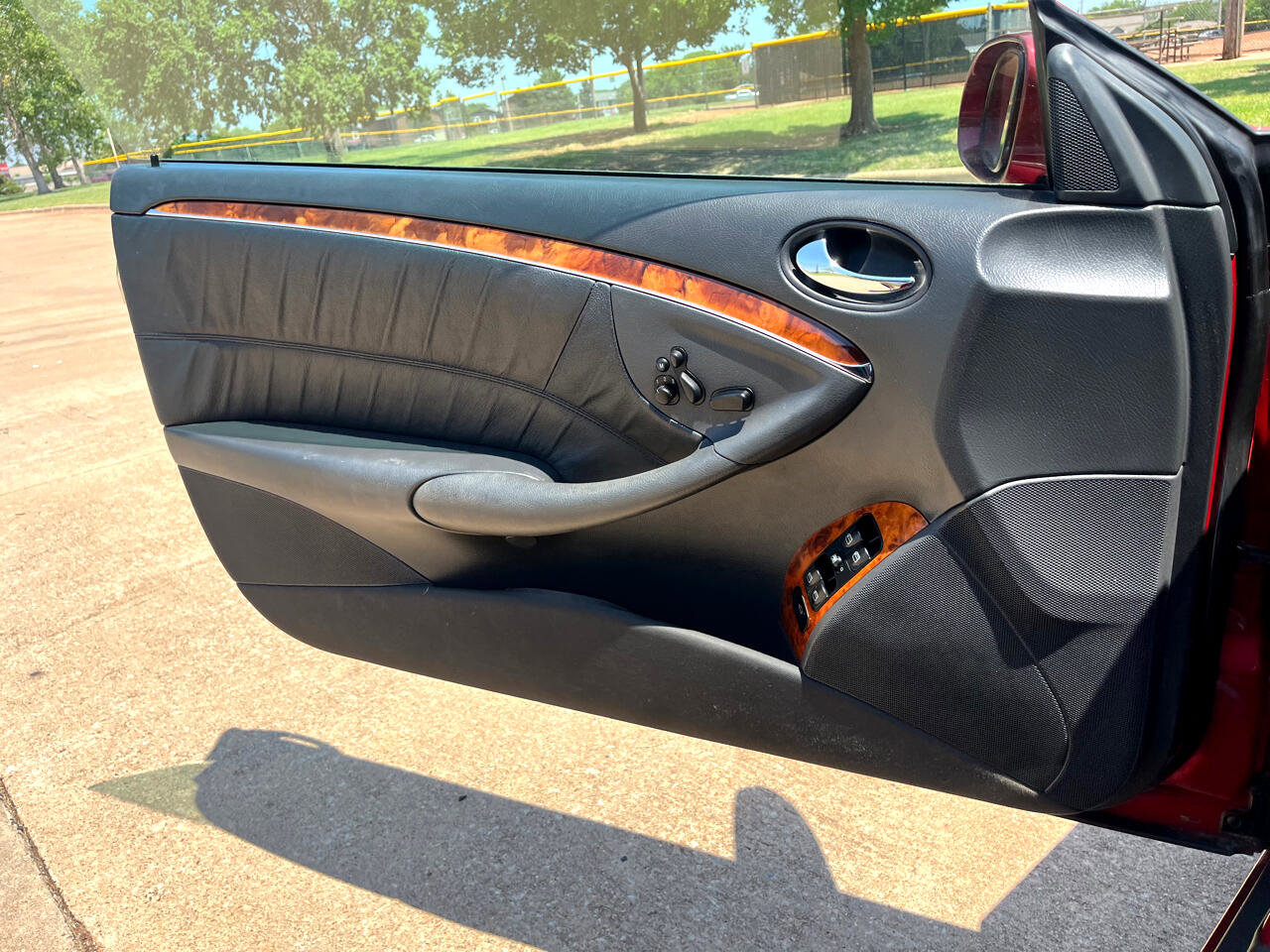 Used 2004 Mercedes-Benz CLK 320 Cabriolet image 19