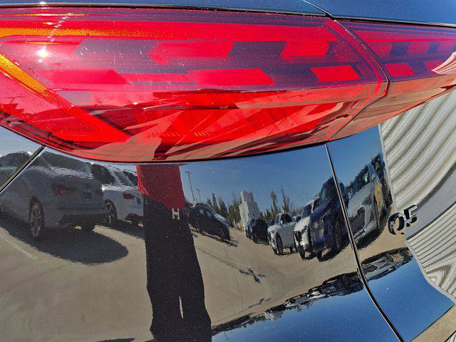 Used 2025 Audi Q5 Premium AWD/4WD image 38
