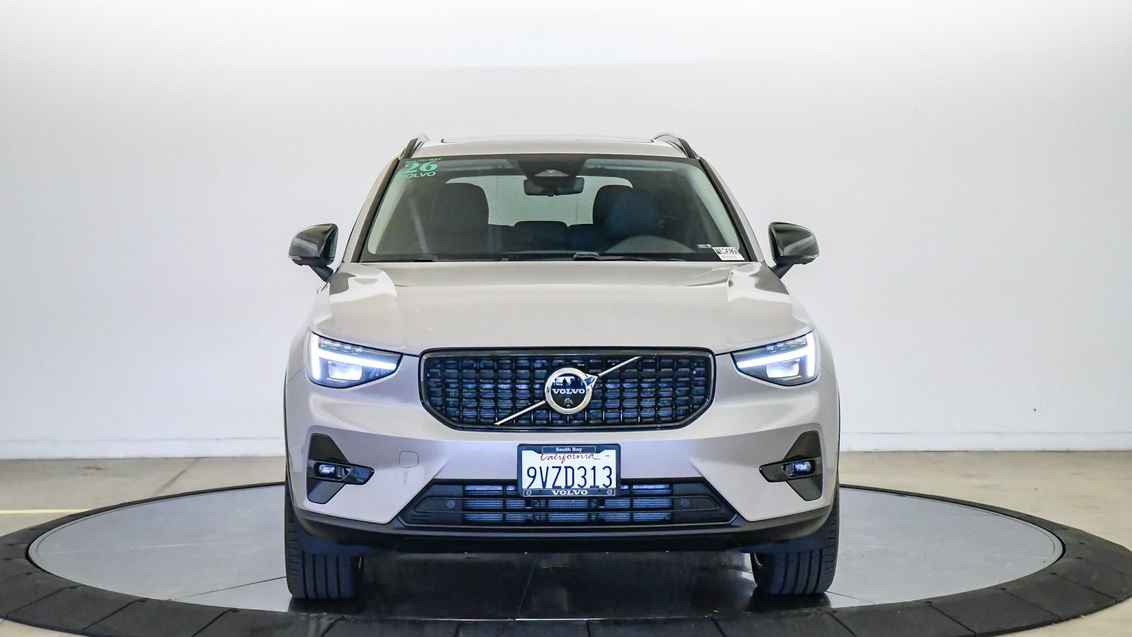 Certified 2026 Volvo XC40 B5 Ultra w/ Protection Package Premier AWD/4WD image 7