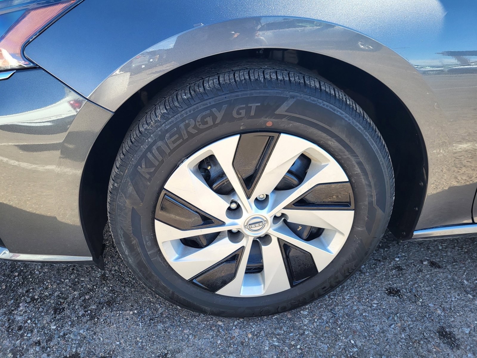 Used 2025 Nissan Altima 2.5 S image 25