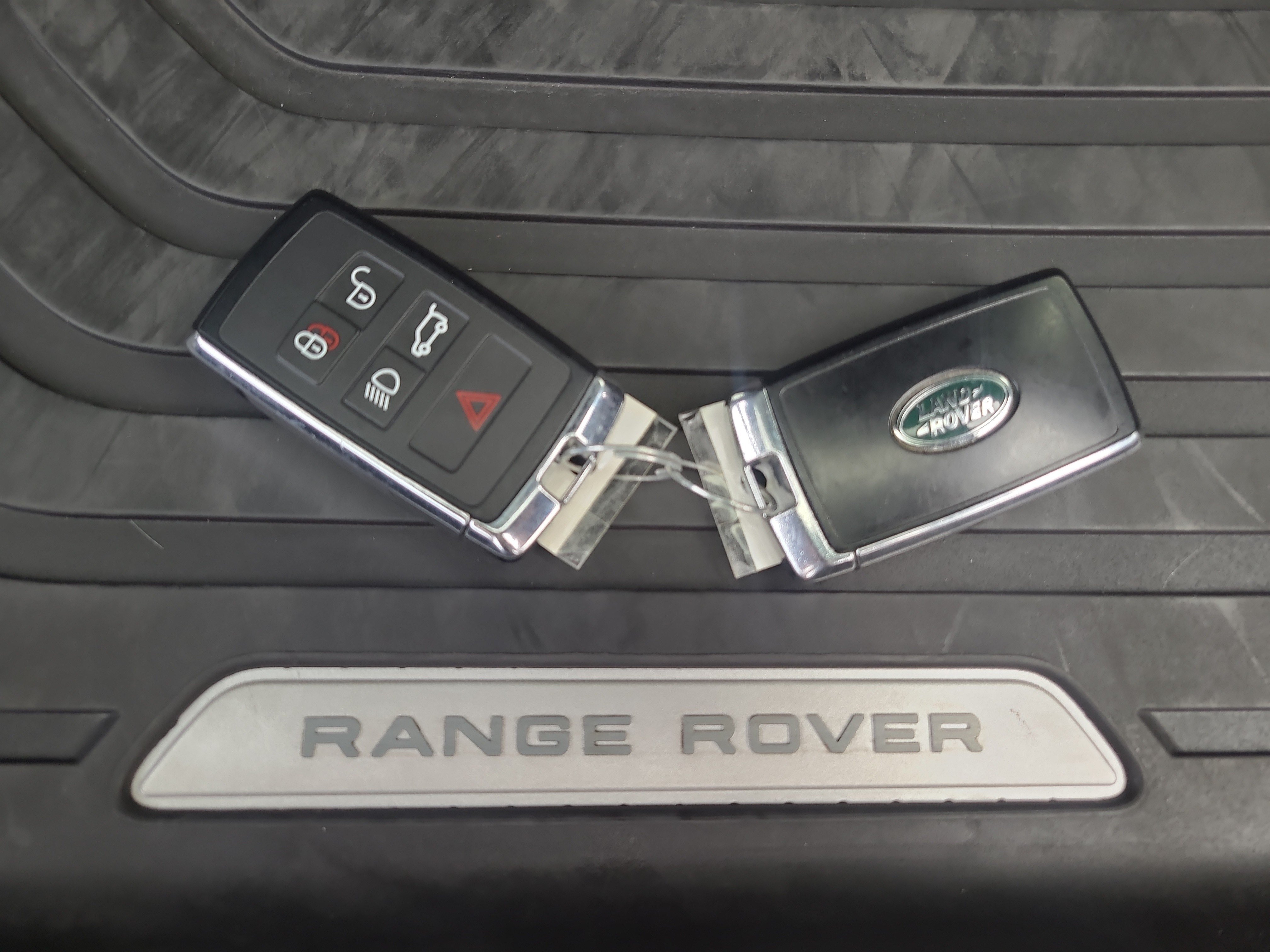 Used 2024 Land Rover Range Rover Autobiography AWD/4WD image 32