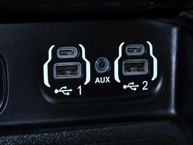 Used 2023 RAM 3500 Limited image 29