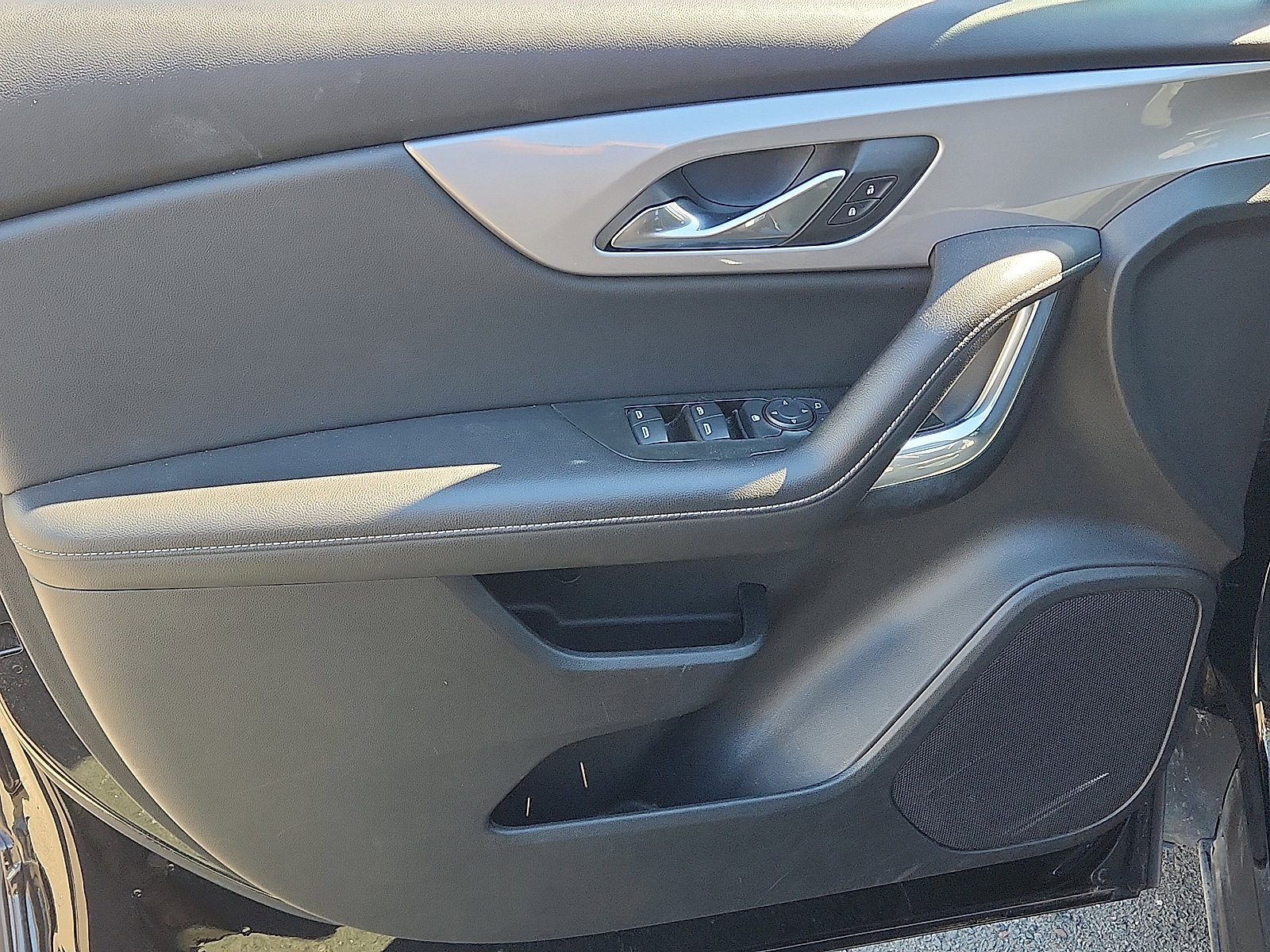 Used 2023 Chevrolet Blazer LT image 12