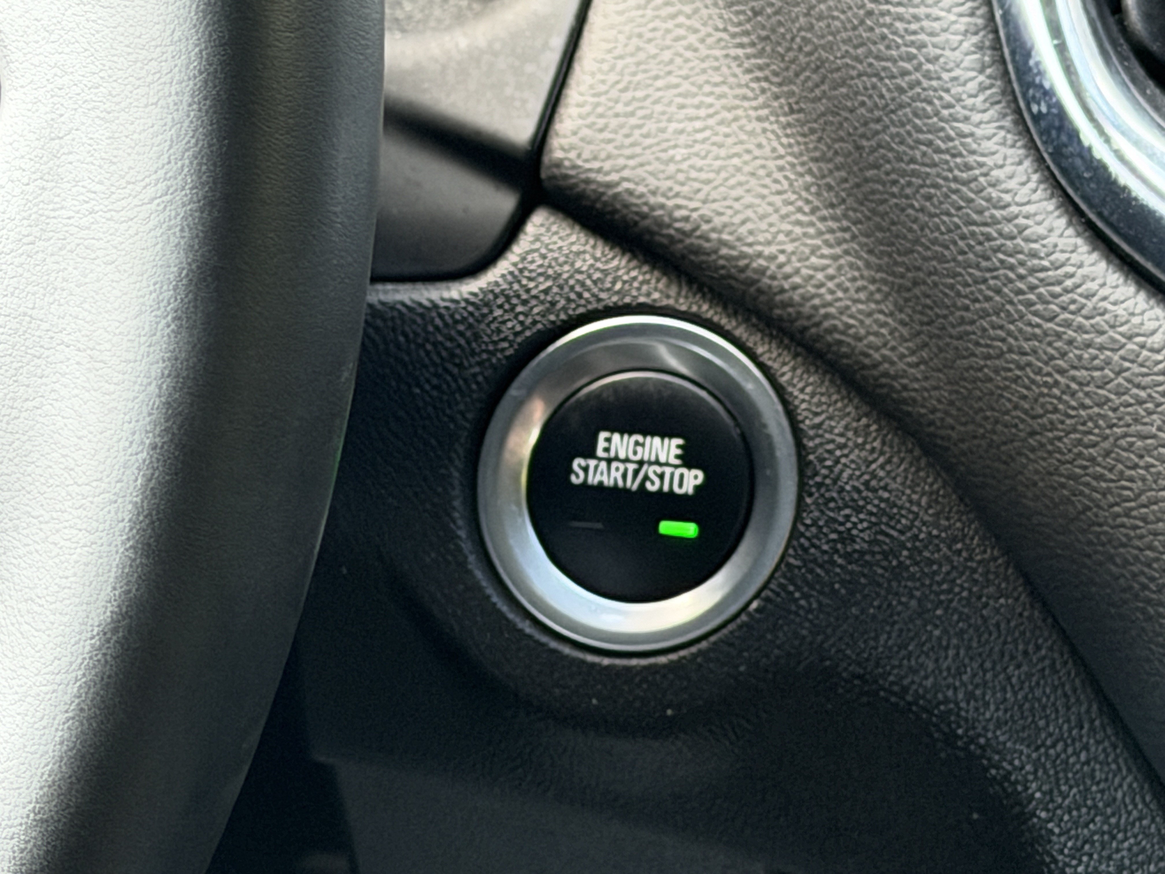Used 2024 Chevrolet Equinox LT FWD image 29