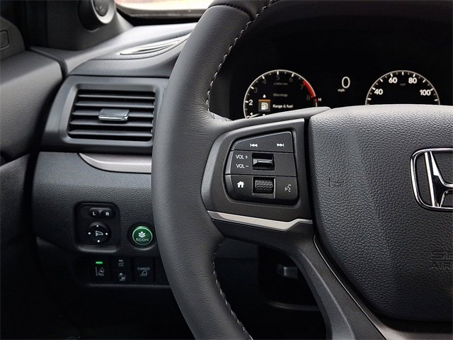 Certified 2025 Honda Ridgeline RTL image 21