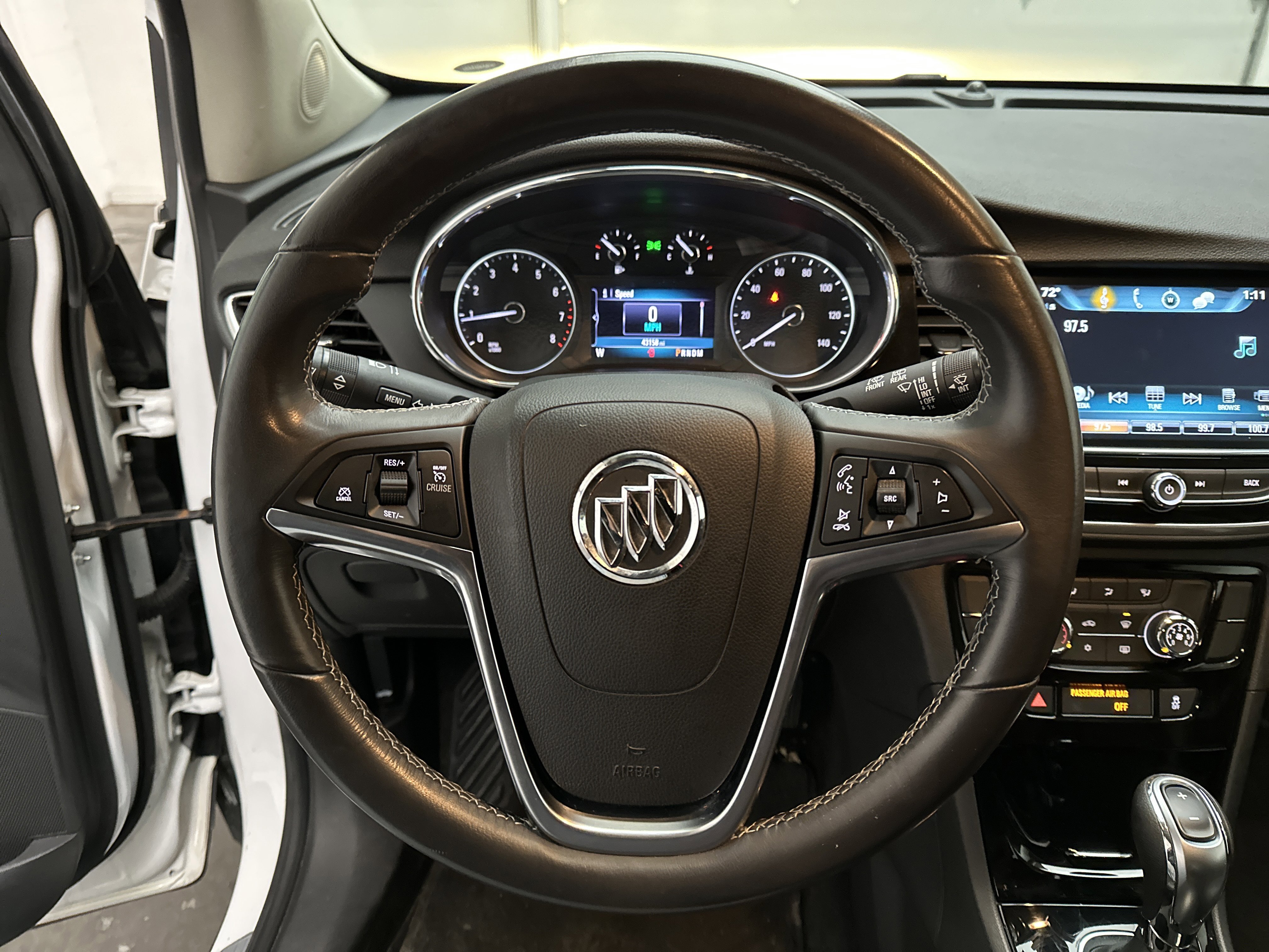 Used 2020 Buick Encore Preferred image 27