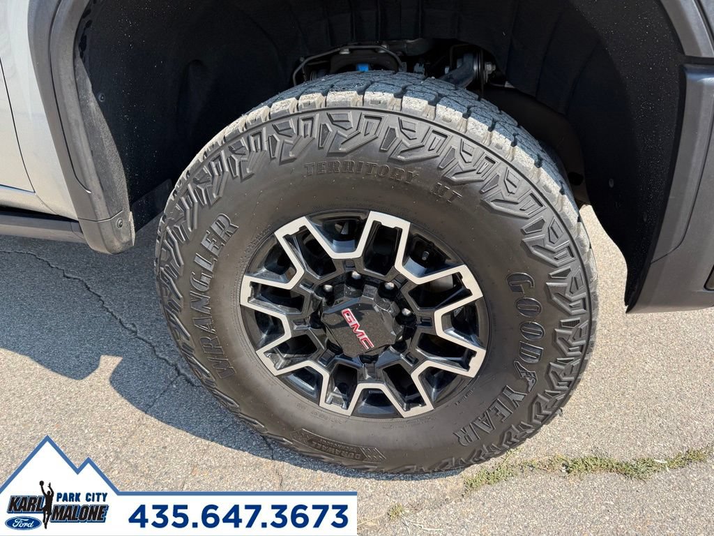 Used 2024 GMC Sierra 2500 AT4X AWD/4WD image 10
