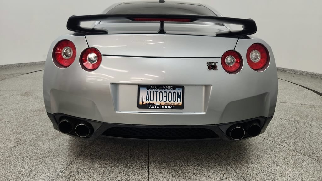 Used 2010 Nissan GT-R Premium AWD/4WD image 17