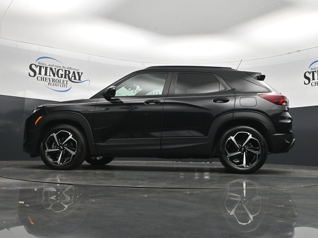 Used 2023 Chevrolet TrailBlazer RS w/ Sun and Liftgate Package FWD image 29