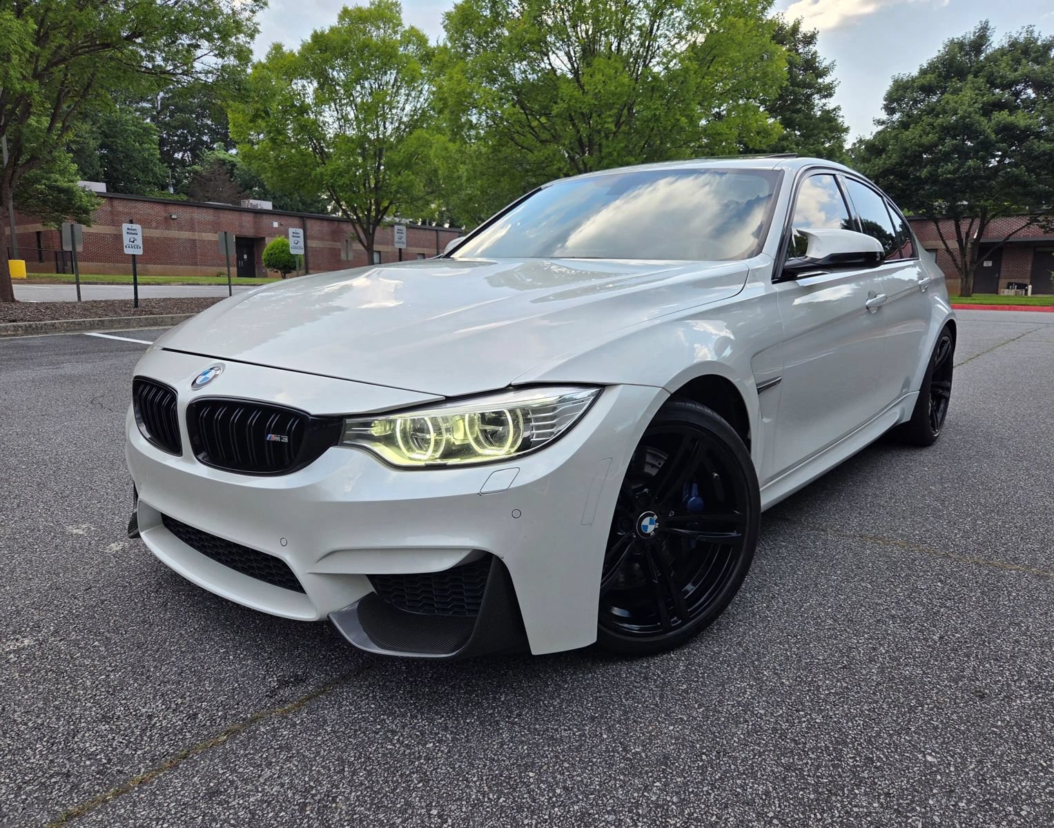 Used 2016 BMW M3 RWD image 1