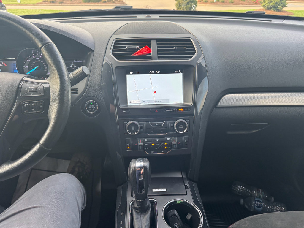 Used 2018 Ford Explorer XLT w/ Equipment Group 202A image 20
