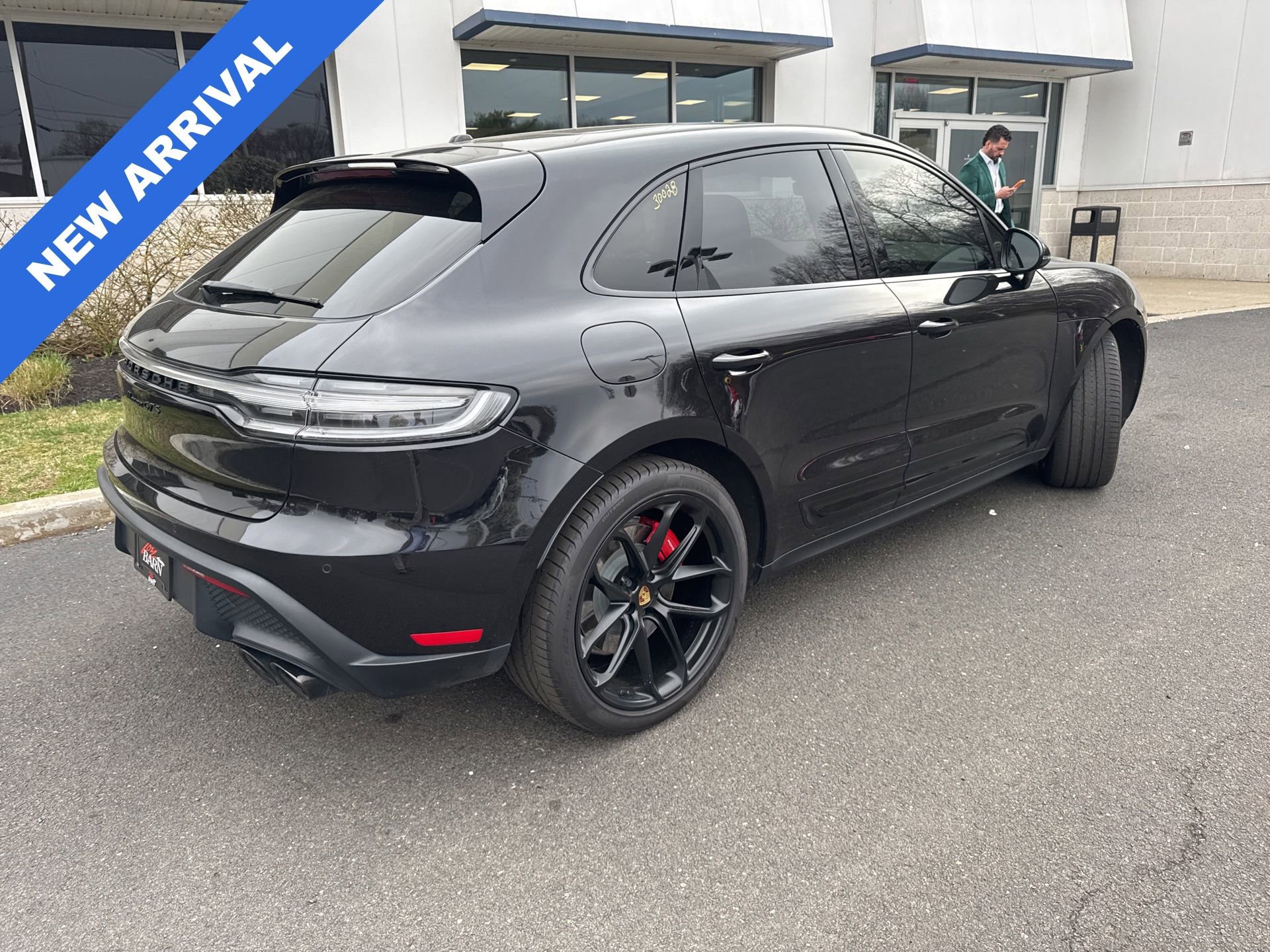 Used 2023 Porsche Macan GTS w/ GTS Sport Package image 4