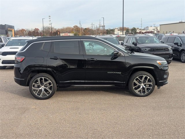New 2024 Jeep Compass Limited w/ Elite Group image 2
