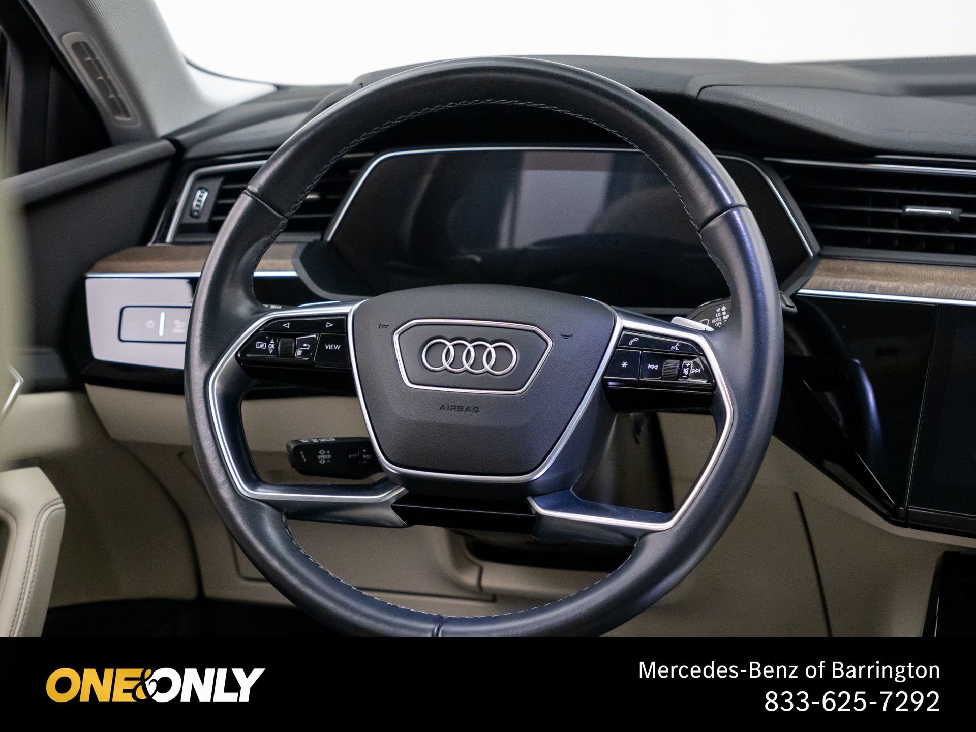 Used 2022 Audi e-tron Premium Plus w/ Premium Plus Package AWD/4WD image 11
