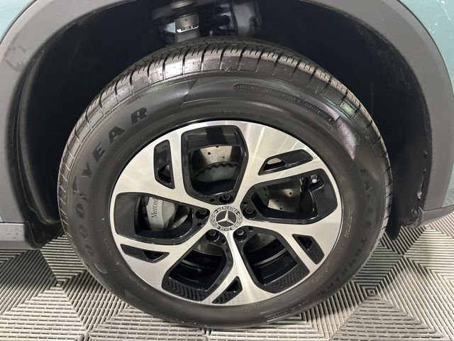 Certified 2025 Mercedes-Benz GLC 350e Silver image 9