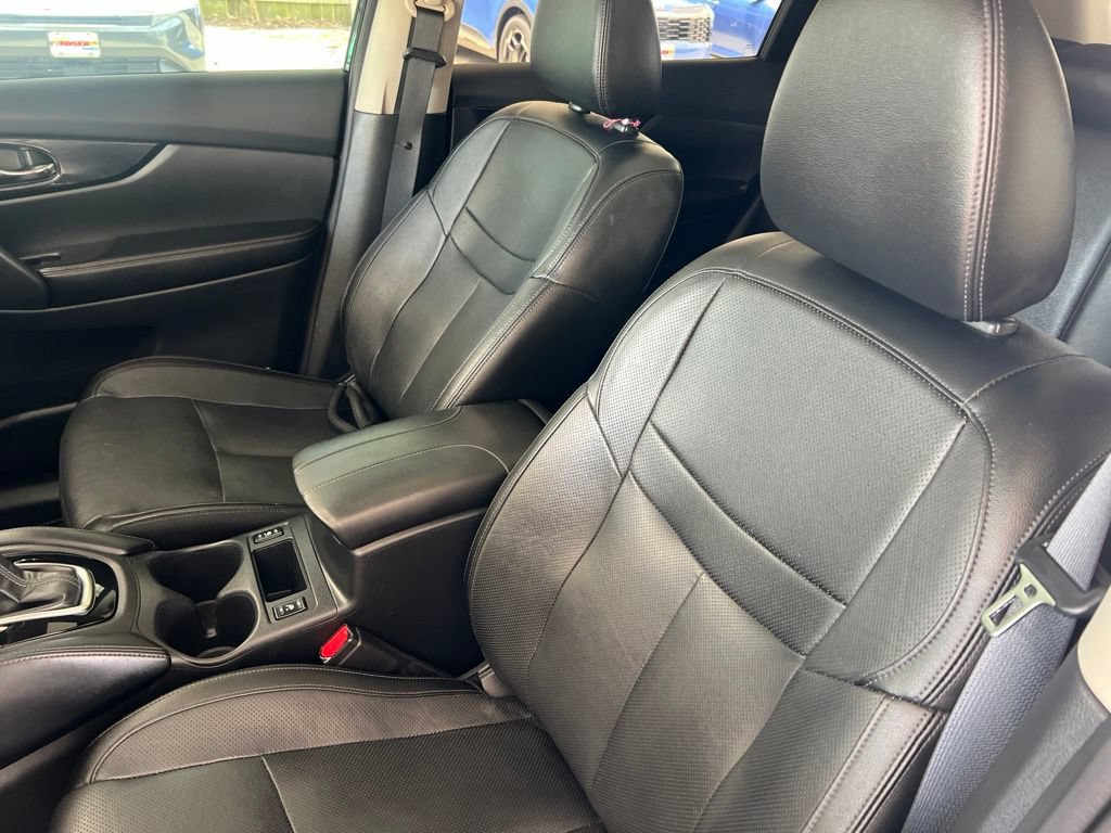 Used 2020 Nissan Rogue SL w/ Premium Package AWD/4WD image 5